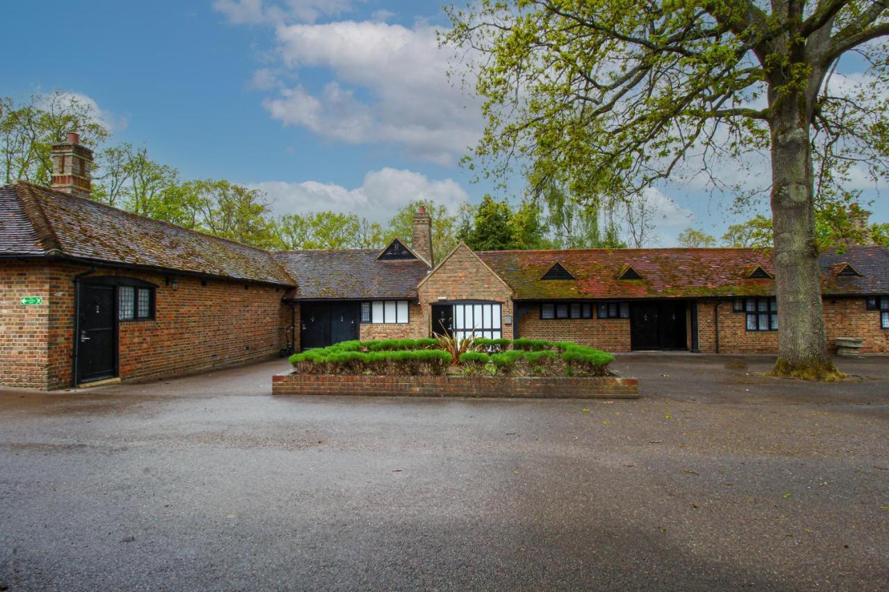 Beautiful Countryside Bedroom Hever Exterior photo